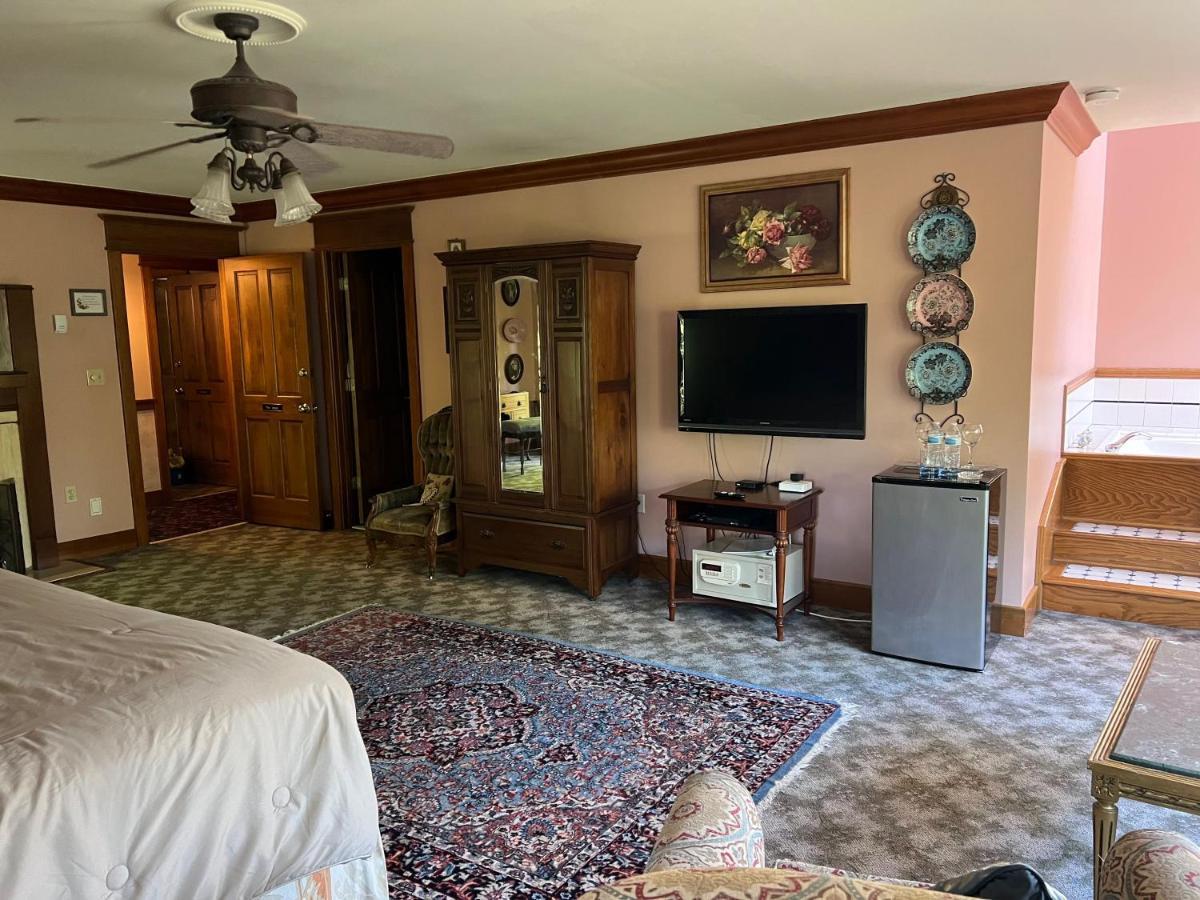 Hotel Angel At Rose Hall 4*